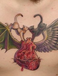 一款恶魔天使盗取心脏纹身图