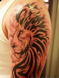 超酷男士手臂狮子纹身图案