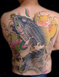 鲤鱼是传统刺青中颇有代表的图案之一