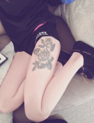 性感女生大腿诱惑纹身