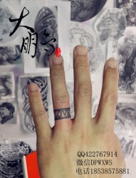 戒指LOVE图案手指纹身