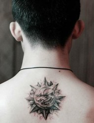 值得一看的太阳图腾纹身