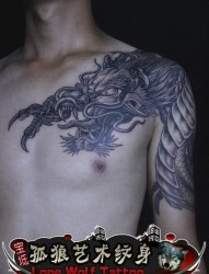 披肩龙纹身 宝坻最好的纹身店 孤狼作品