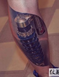 给你一个酷炫的机械腿纹身