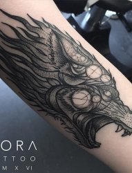 西蒙·莫拉：轰动的黑暗艺术纹身作品