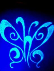 荧光蝴蝶隐形纹身图案