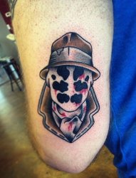 黑色恐怖的鬼面纹身图案来自马努克鲁兹
