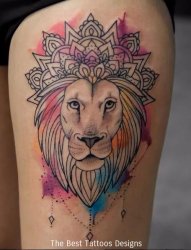 女子大腿部漂亮的水彩线条狮子纹身图片