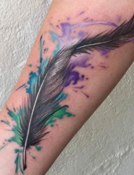 30款精致漂亮的羽毛纹身图案