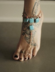 女性脚部黑色图腾欧美创意刺青