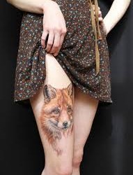 腿部漂亮的狐狸头纹身
