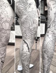 日本花腿纹身樱花纹身鲤鱼荷花粗线条纹身图片