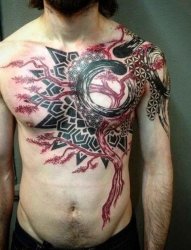 男性满胸前帅气的红树黑色部落图腾纹身