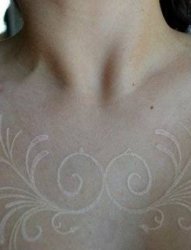一组女生喜爱的超美的白色隐形纹身图案