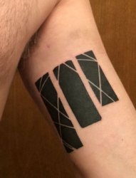 手臂上纹身黑白灰风格几何元素纹身长方形纹身简单个性线条纹身图片