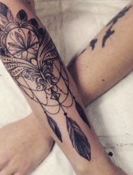 多款女生手臂上黑色素描创意花纹纹身图案