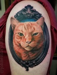 女生手臂上彩绘技巧唯美可爱猫咪与镜子纹身图片