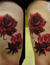 女生大腿上彩绘水彩3d唯美红玫瑰纹身图片