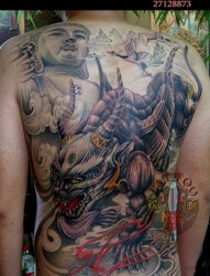 男士背部霸气的貔貅纹身图案