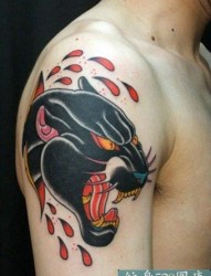 男性手臂黑色豹子头纹身图案