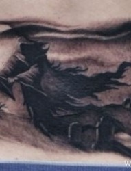 死神纹身图案：腰部死神墓地纹身图案纹身图片