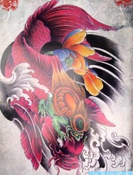 一张漂亮的紫红色鲤鱼纹身图片