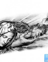 一张流行经典的圣母纹身