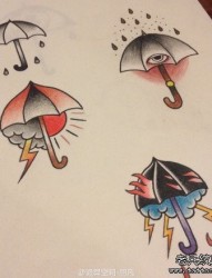 一组流行精美的雨伞纹身手稿