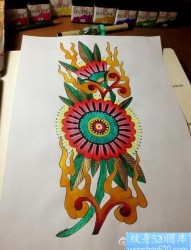 漂亮流行的彩色花卉纹身手稿
