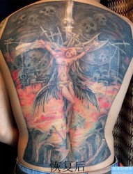 一张超酷的满背天使翅膀十字架骷髅纹身图片图案