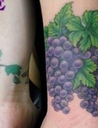 纹身图片：经典水果纹身图片