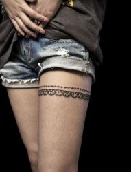 好看流行的女人腿部蕾丝纹身图片