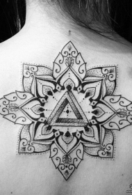 女生背部梵花点刺tattoo纹身图案
