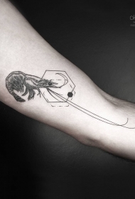 大臂小龙虾线条几何纹身图案