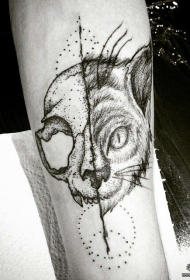小臂个性黑暗系猫纹身图案