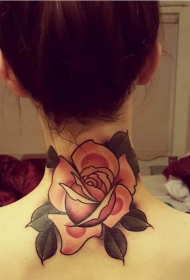 女生脖子漂亮的玫瑰花纹身图案
