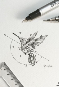 蜂鸟几何线条纹身图案手稿