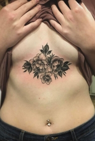 胸部性感欧美小清新花卉纹身图案