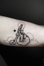 大臂人骑自行车几何线条纹身图案