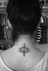颈部眼睛十字架纹身tattoo图案