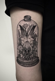 大臂羚羊骷髅花卉纹身图案