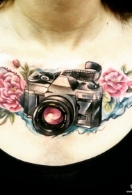 小臂相机花朵彩色纹身图案