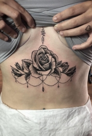 腹部黑灰玫瑰花挂饰性感纹身图案