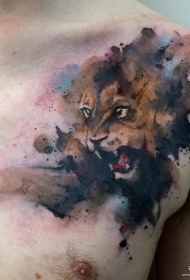胸部好看的泼墨欧美狮子纹身图案