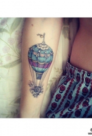 小臂热气球彩色欧美纹身图案