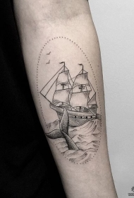 小臂帆船鲸鱼浪花纹身图案