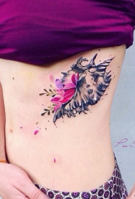 胸部下海螺花卉彩色纹身图案