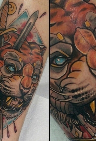 小腿欧美狮子匕首纹身图案