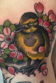 腿部鸭子花卉纹身图案