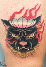 小腿彩绘黑猫纹身图案
